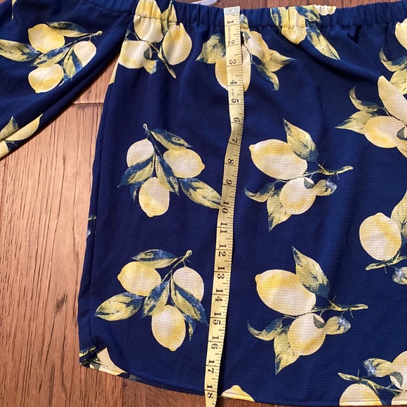 New lemon design blouse - Picture 6 of 7